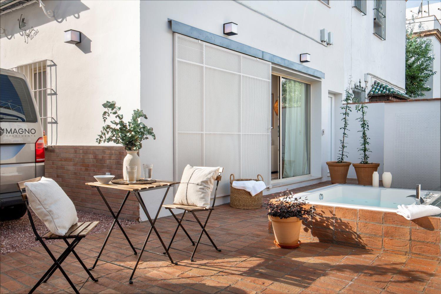 Apartment Robles With Jacuzzi And Private Parking Seville