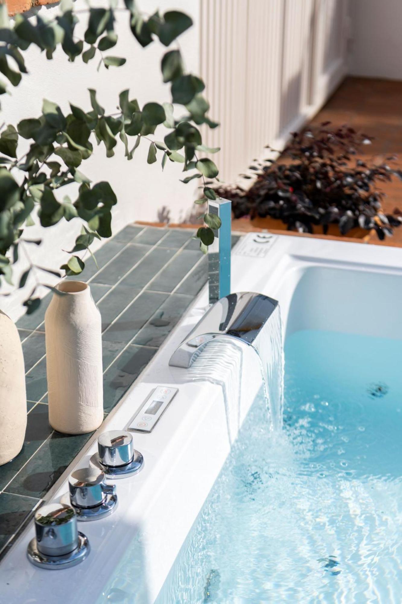 Apartment Robles With Jacuzzi And Private Parking